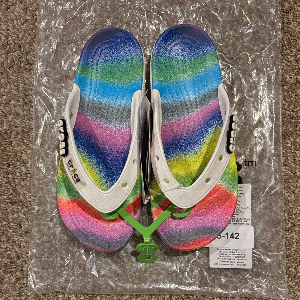 Crocs Classic Rainbow Multicolor Clogs M6 W8 NWT (B/78)